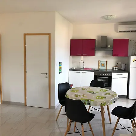 Holiday home House In With Garden Silo (Krk)