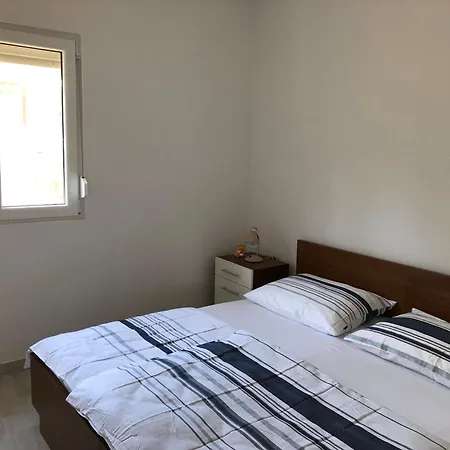 Holiday home House In With Garden
