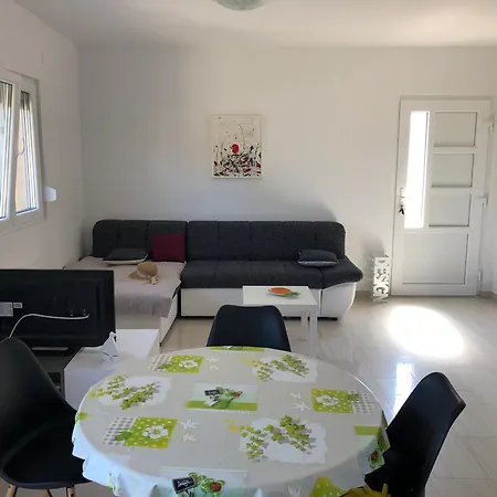 House In With Garden Silo (Krk)