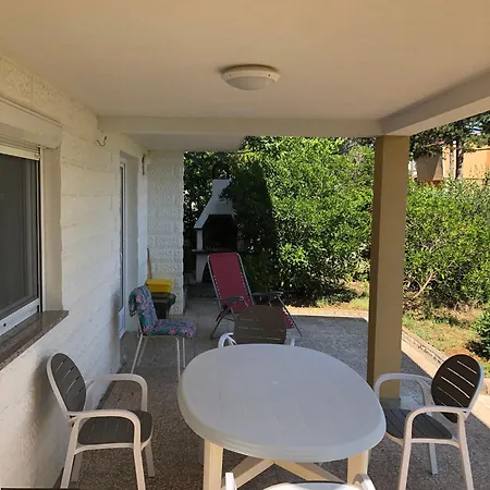 Holiday home House In With Garden *